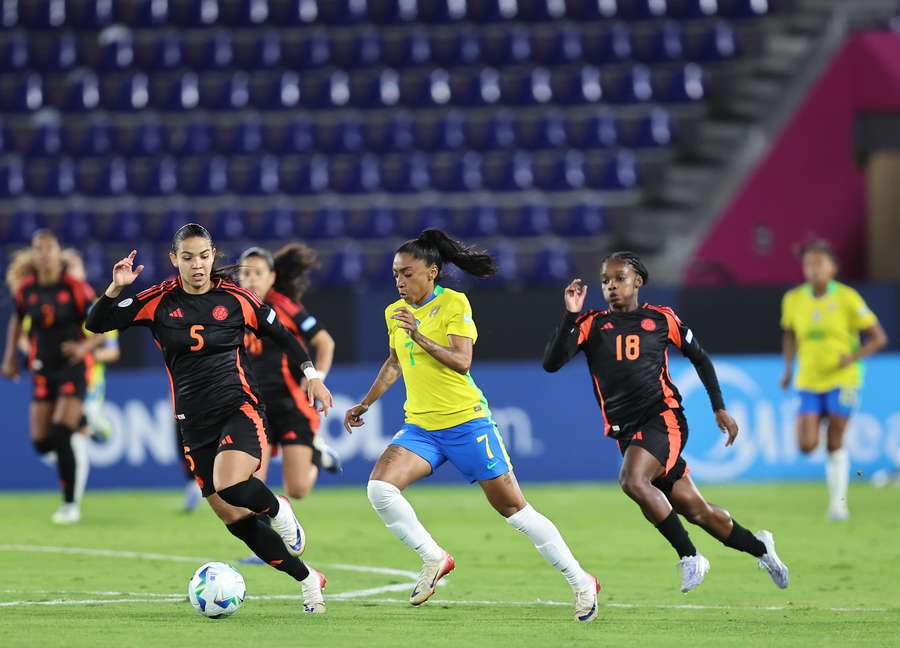 Brasil terminou primeira fase na liderança Brasil terminou primeira fase na liderança