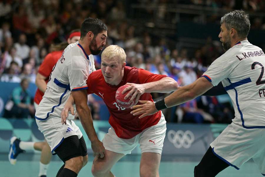 Les Bleus submergés.