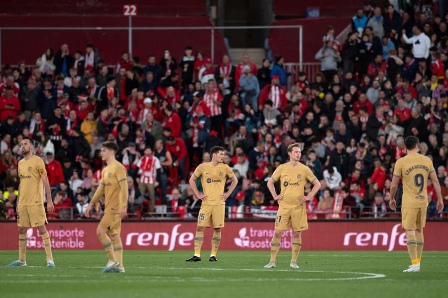 Barcelona zaznamenala v Almeríi druhou porážku v sezoně.