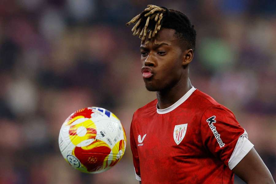 Nico Williams, en un calentamiento del Athletic