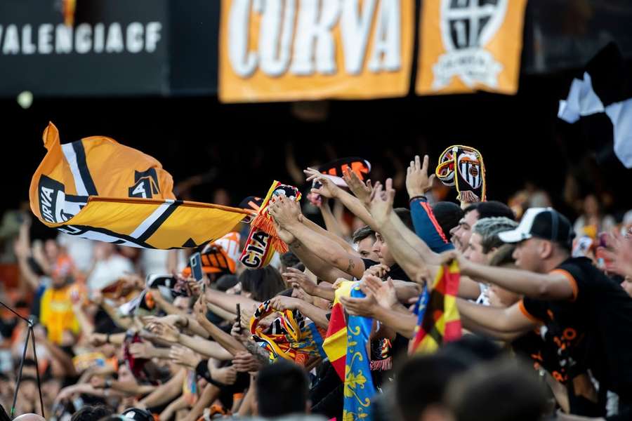 Racismeanklagede fans får karantæne fra samtlige spanske stadions