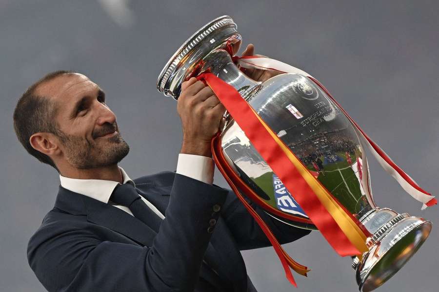 Chiellini entregou o troféu do Euro-2024