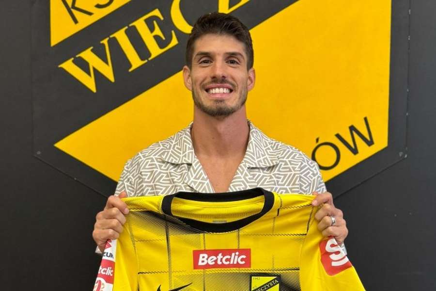Lucas Piazón assinou pelo Wieczysta Cracóvia até 2027