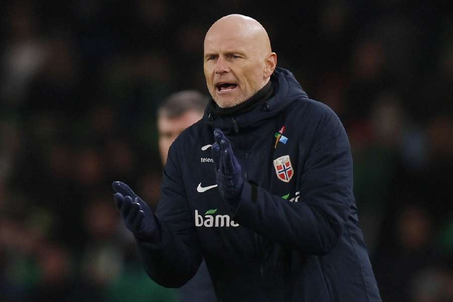 Solbakken on the touchline for Norway