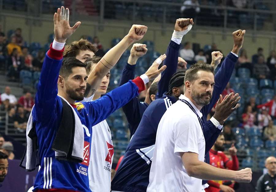 Frankreich geht als geschlossene Einheit in das Viertelfinale gegen das DHB-Team.