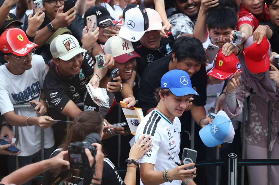 È già Kimi mania È già Kimi mania