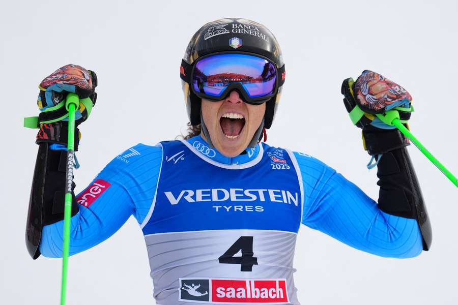 Federica Brignoneová slaví triumf v obřím slalomu na MS.