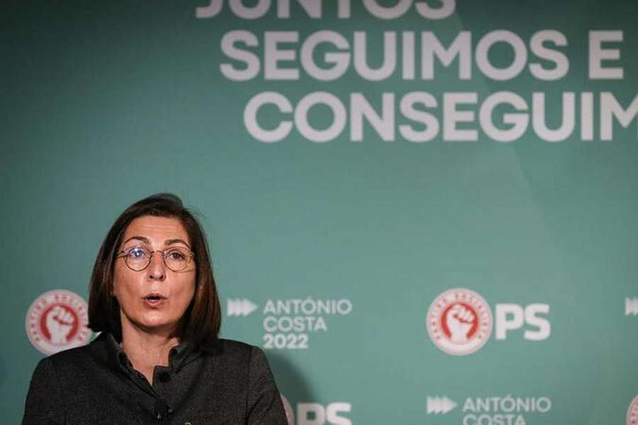 Ministra Ana Catarina Mendes foi alvo de críticas de José Manuel Constantino