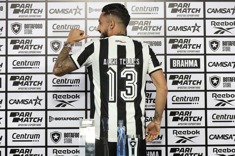 Alex Telles é o atleta com mais experiência internacional em General Severiano