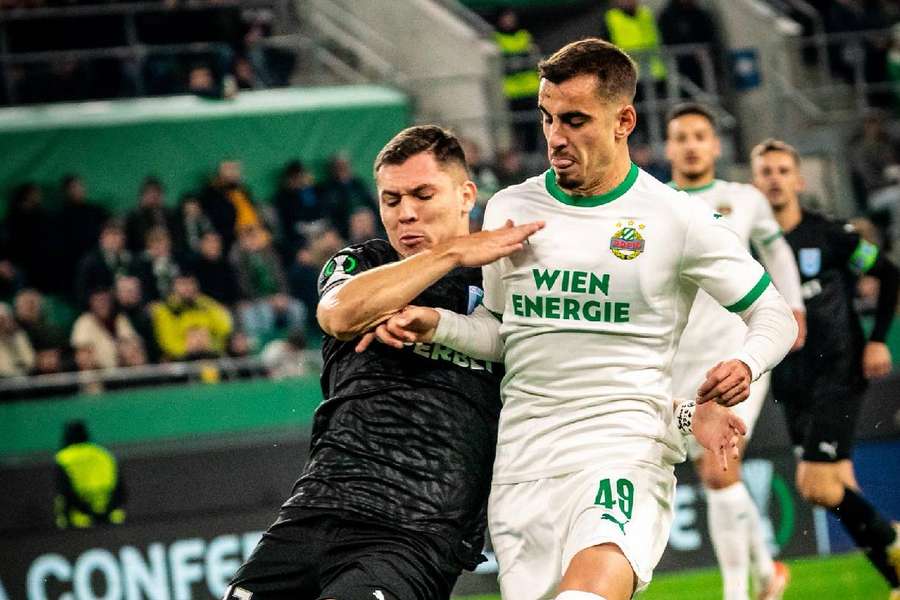 Universitatea Craiova obține primul succes în Conference League pe terenul austriecilor de la Rapid Viena, scor 1-0 Universitatea Craiova obține primul succes în Conference League pe terenul austriecilor de la Rapid Viena, scor 1-0