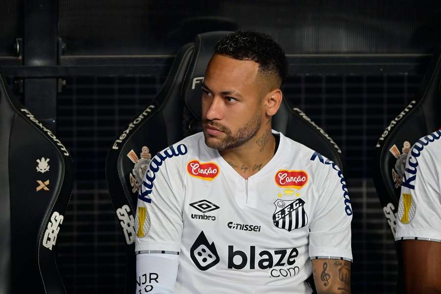 Neymar auf der Santos-Bank.