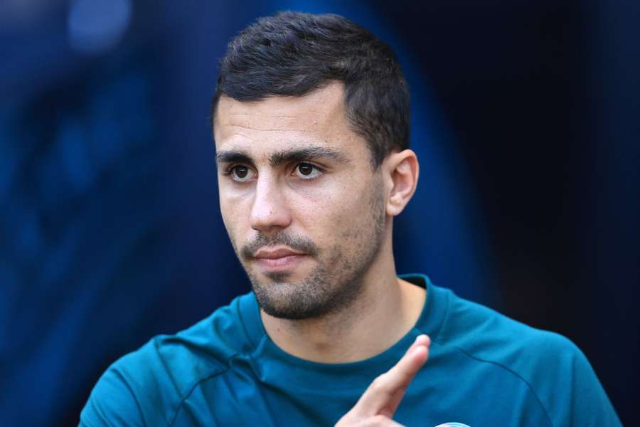 Rodri "has opened doors to Barcelona" as Man City star dodges Real Madrid move Rodri "has opened doors to Barcelona" as Man City star dodges Real Madrid move