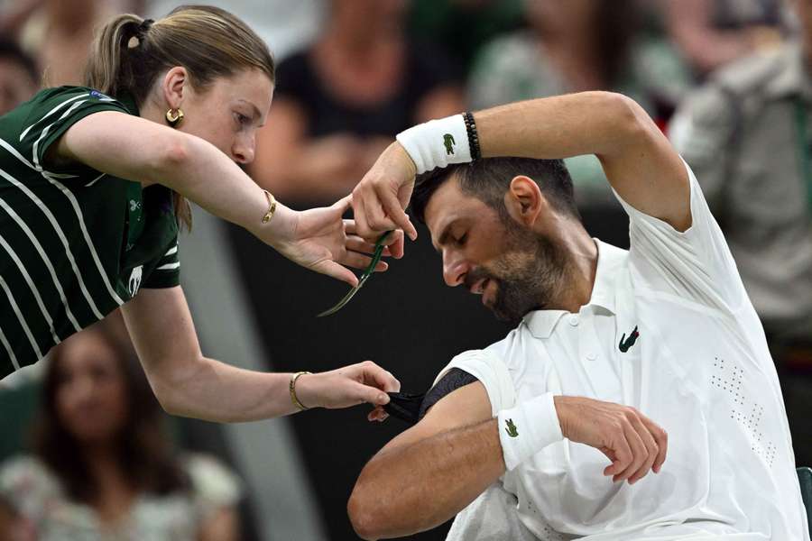 Novak Djokovic, moment viral la Wimbledon Novak Djokovic, moment viral la Wimbledon