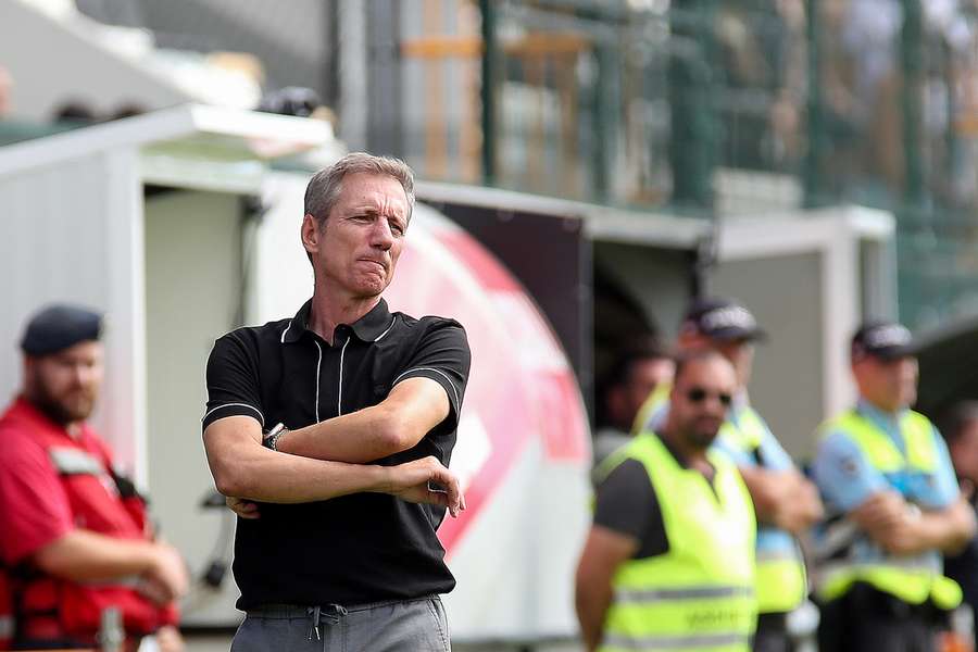 Alexandre Santos deixa comando técnico do Nacional