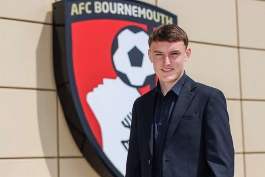 DONE DEAL: Bournemouth keeper pair join New Milton Town FC DONE DEAL: Bournemouth keeper pair join New Milton Town FC
