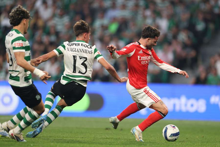 Sporting e Benfica preparam a entrada na próxima temporada Sporting e Benfica preparam a entrada na próxima temporada