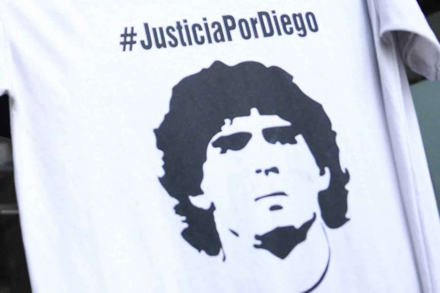 Piden justicia por Diego Armando Maradona