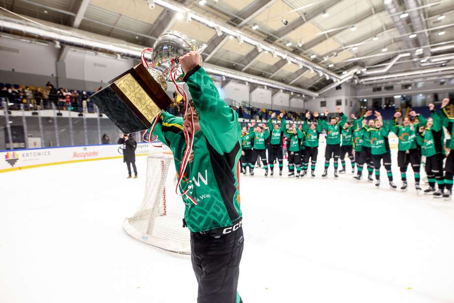 JKH GKS Jastrzębie piąty raz wygrywa Puchar Polski w hokeju na lodzie JKH GKS Jastrzębie piąty raz wygrywa Puchar Polski w hokeju na lodzie