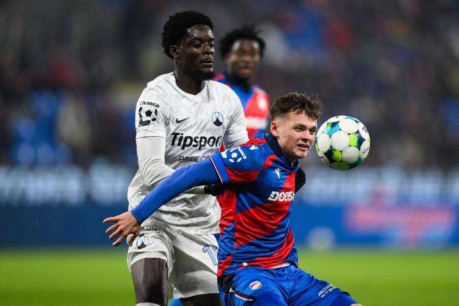 Liberec dál jedna o přestupech hvězd s Viktorií Plzeň. Liberec dál jedna o přestupech hvězd s Viktorií Plzeň.