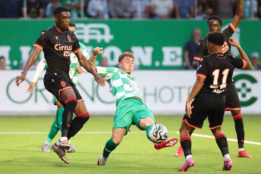 Homawoo, în primul meci din campionat cu Standard Liege Homawoo, în primul meci din campionat cu Standard Liege