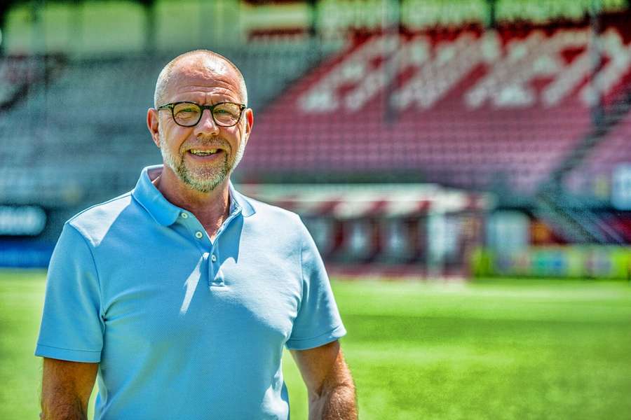 Fred Grim is dit seizoen de nieuwe trainer van FC Emmen