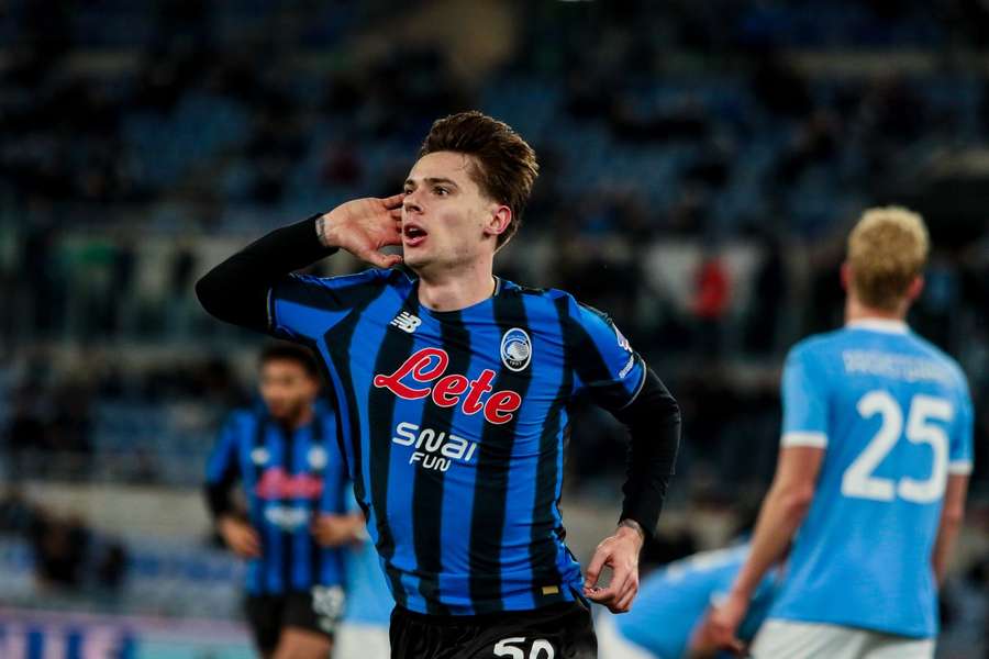 Nicola Zalewski of Atalanta celebrates