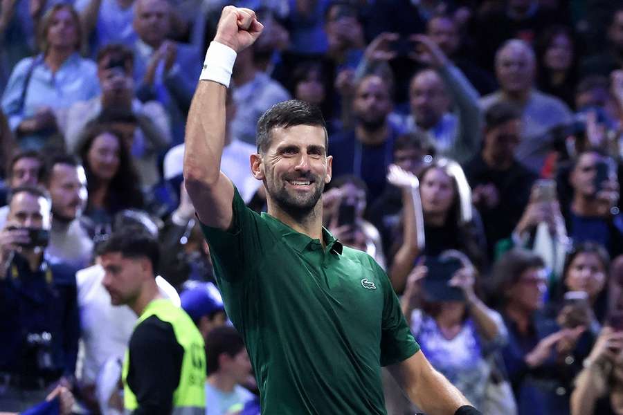 Novak Djokovič po bitvě získal už 101. kariérní titul. Novak Djokovič po bitvě získal už 101. kariérní titul.