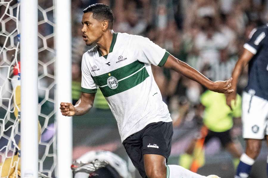 Pedro Rocha decidiu a partida contra a antiga equipa