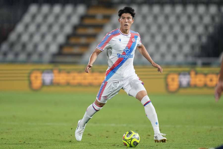 Tomiyasu à experiência num particular de pré-época pelo Crystal Palace Tomiyasu à experiência num particular de pré-época pelo Crystal Palace