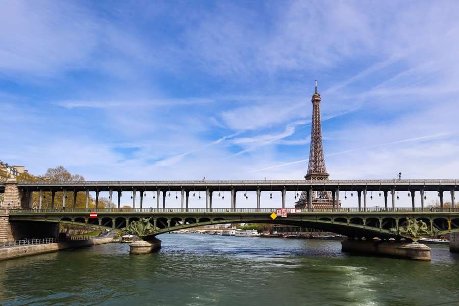 De Seine met op de achtergrond de Eifeltoren