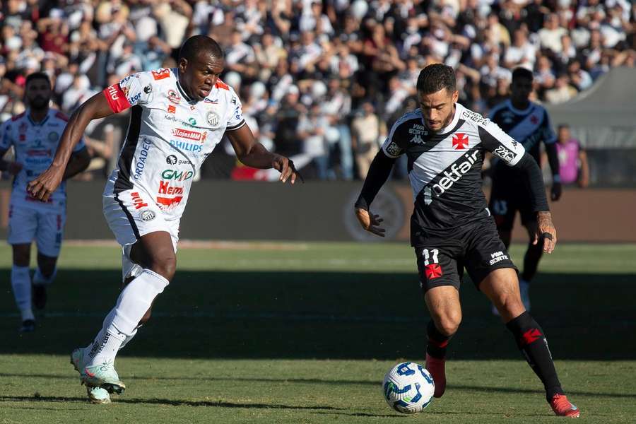 O Vasco deixou o Paraná com empate na bagagem O Vasco deixou o Paraná com empate na bagagem