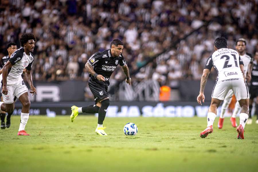 Ceará decepcionou sua torcida no Castelão