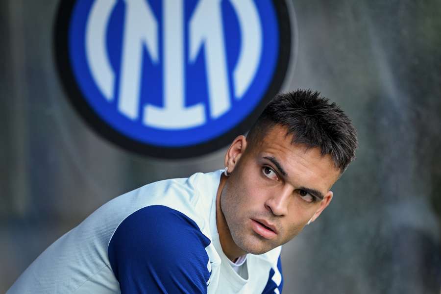 Lautaro virou dúvida pro jogo por conta de dor nas costas