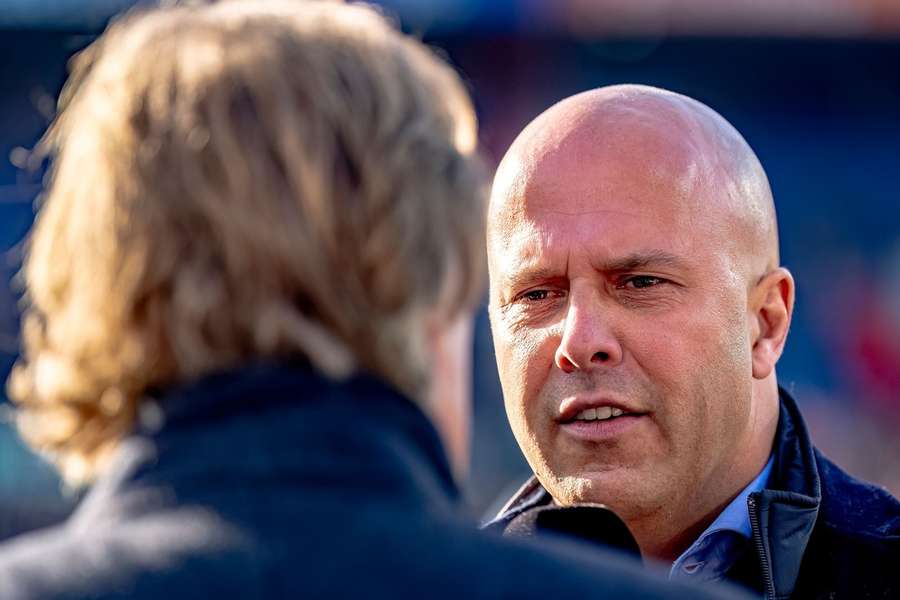 Arne Slot wil de tweede plek in de Eredivisie vasthouden
