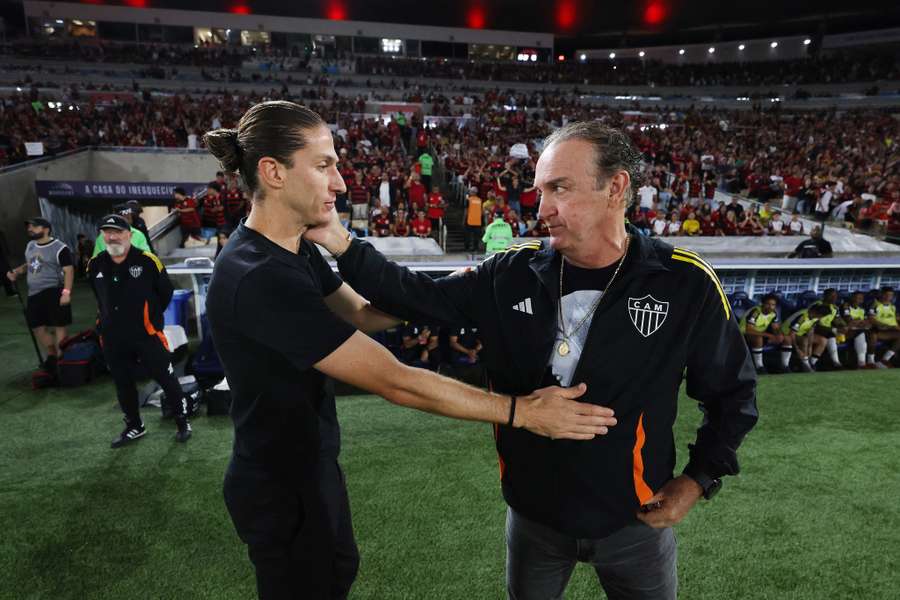 Filipe Luís e Cuca antes do duelo da Taça do Brasil