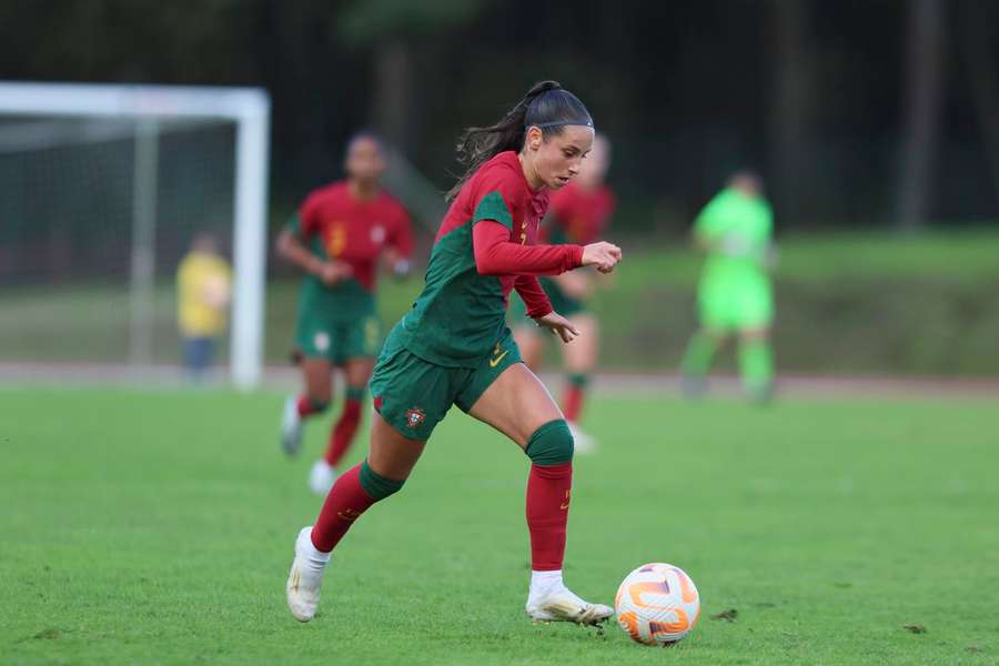 Gabi Gonçalves ao serviço das seleções jovens Gabi Gonçalves ao serviço das seleções jovens