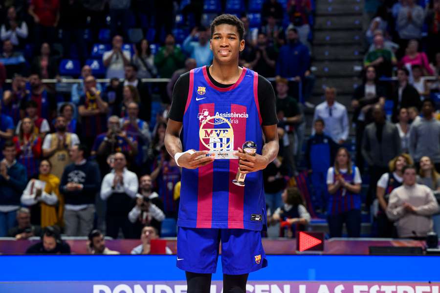 Dabone, la sensación de 13 años del Barça