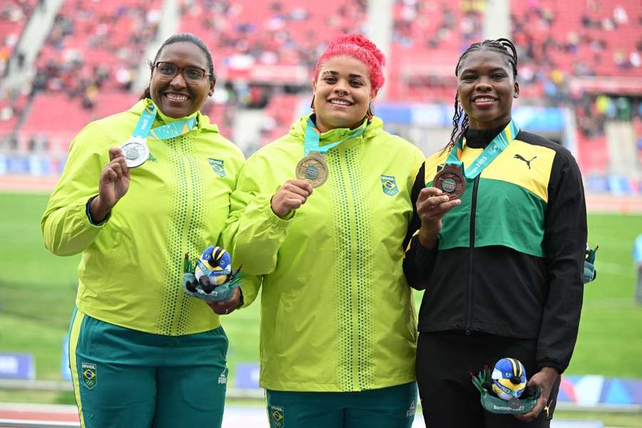 Brasil levou ouro e prata no pódio do lançamento de disco feminino