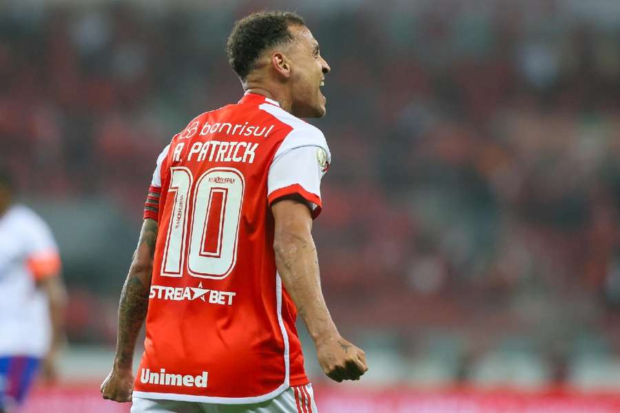 Alan Patrick abriu o placar no Beira-Rio