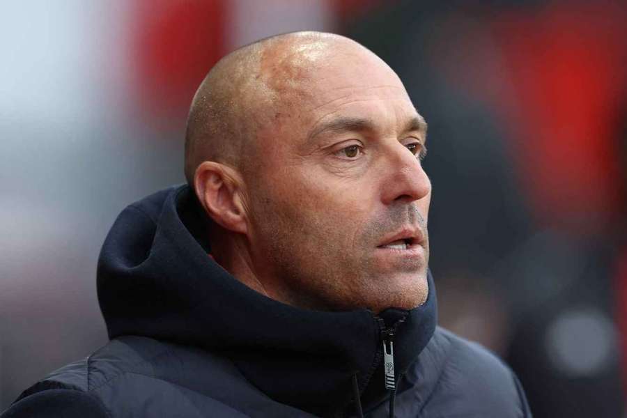 Alexandre Dujeux deixou o comando técnico do Angers