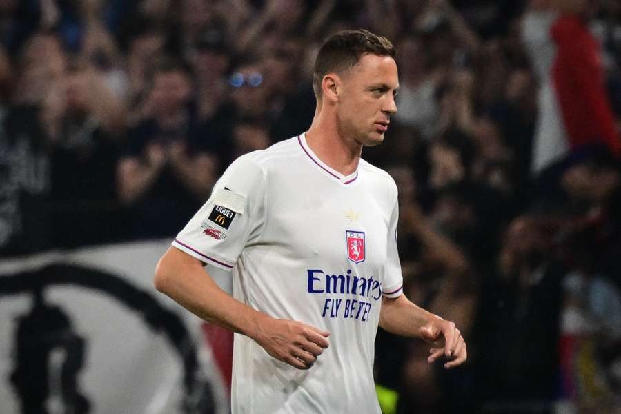 Matic sparks anger after covering LGBTQ+ logo on Lyon shirt