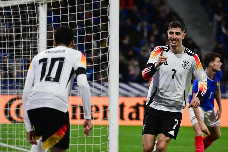 Havertz comemora gol sobre a França em "tabelinha" com Musiala