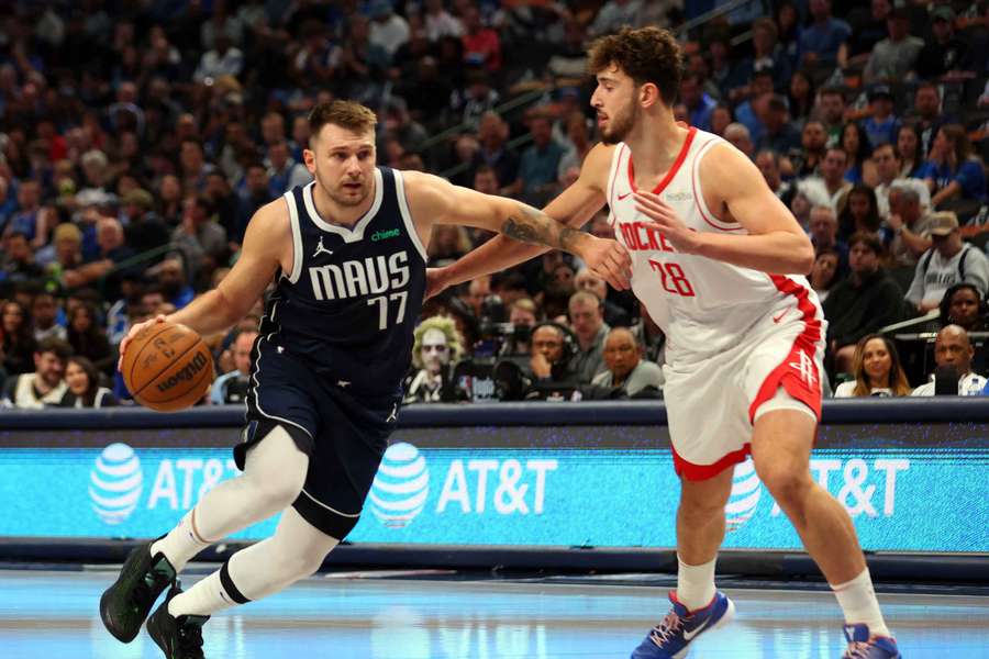 Los Rockets ganan a los Mavericks de Doncic.