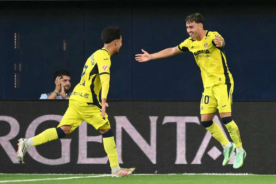 Villarreal porazil Levante 3:1. Villarreal porazil Levante 3:1.