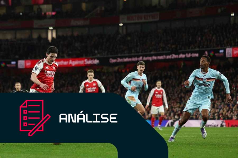 Declan Rice durante o jogo frente ao Brentford no Emirates Stadium