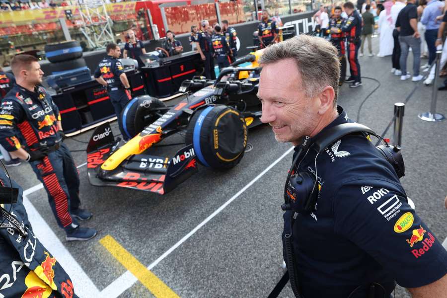 Christian Horner, szef zespołu Red Bulla, oficjalnie przesłuchany przez prawnika