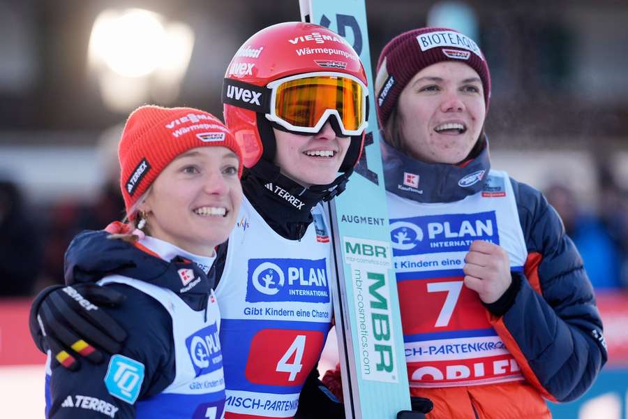 Selina Freitag (l.) startet mit einem Erfolgserlebnis ins neue Jahr
