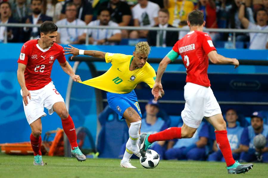 Neymar durante partida contra a Suíça na Copa da Rússia