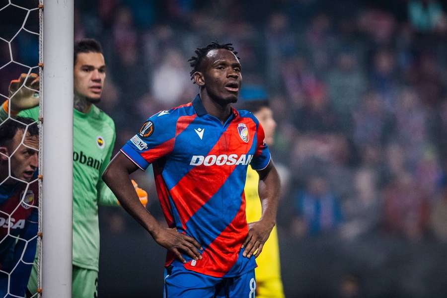 Prince Adu byl u cenné remízy. Prince Adu byl u cenné remízy.