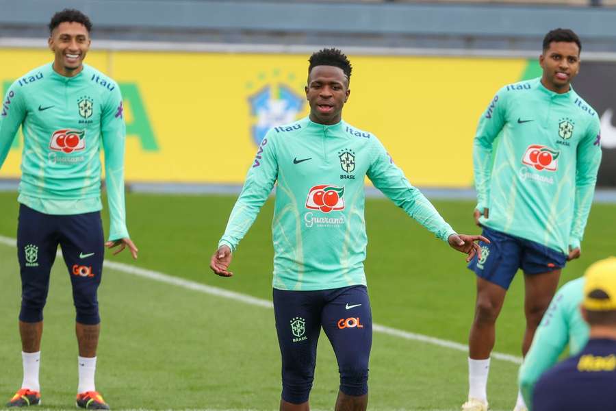 Vinicius Jr și Raphinha și Rodrygo